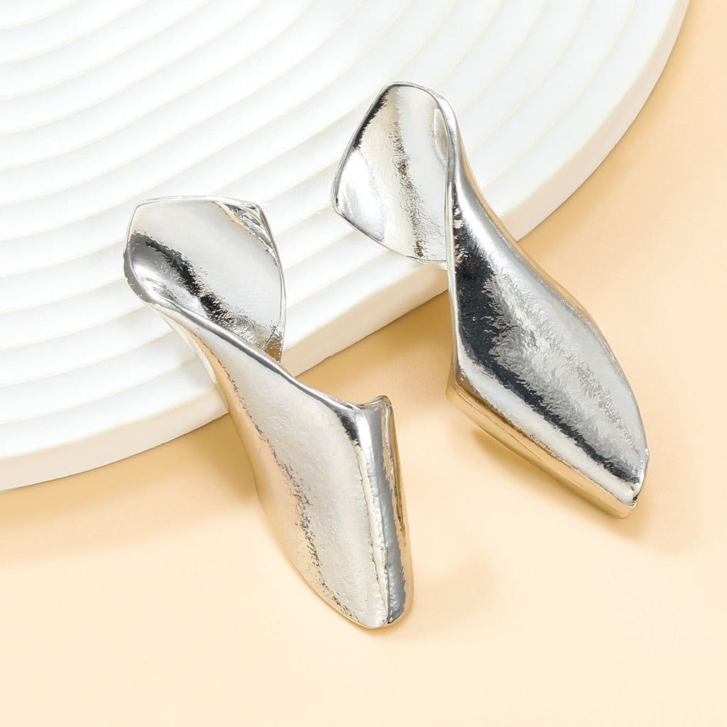 Thick Metal Sheet Curve Earrings